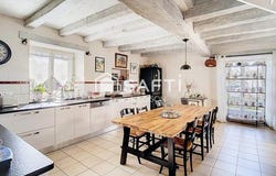 Le Petit-Pressigny, Centre 37350