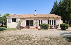 Saint-Étienne-du-Grès, Provence-Alpes-Côte d'Azur 13103