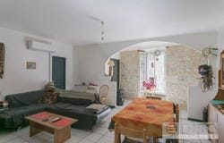 Caylus, Midi-Pyrénées 82160