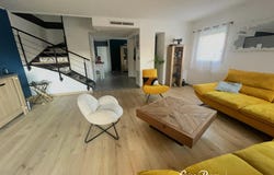 Nîmes, Languedoc-Roussillon 30000