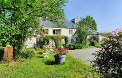 La Vicomté-sur-Rance, Brittany 22690