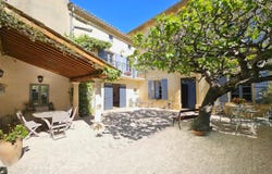 Saint-Hilaire-d'Ozilhan, Languedoc-Roussillon 30210