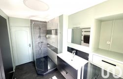 Laval, Pays de la Loire 53000