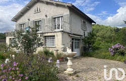 Sail-sous-Couzan, Auvergne-Rhône-Alpes 42890