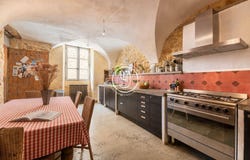 Uzès, Languedoc-Roussillon 30700