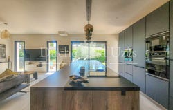 Uzès, Languedoc-Roussillon 30700