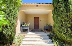 Lauris, Provence-Alpes-Côte d'Azur 84360