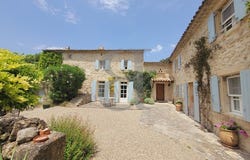 Grignan, Auvergne-Rhône-Alpes 26230