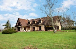 Autry-le-Châtel, Centre 45500