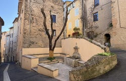 Cotignac, Provence-Alpes-Côte-d'Azur 83570