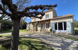 Maillane, Provence-Alpes-Côte-d'Azur 13910
