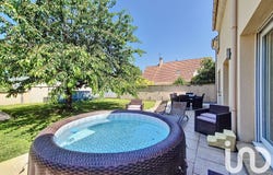 Les Clayes-sous-Bois, Île-de-France 78340