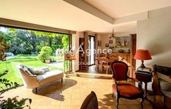 Charbonnieres-Les-Bains, Rhône-Alpes 69260