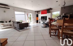 Garons, Occitanie 30128