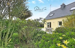 Plouguerneau, Brittany 29880