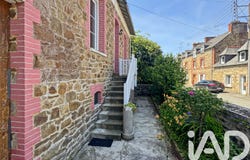 Lamballe, Brittany 22400