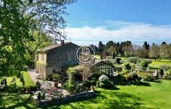 Saint-Rémy-de-Provence, Provence-Alpes-Côte-d'Azur 13210