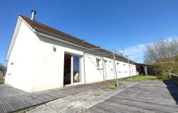 Auxon, Franche-Comté 70000