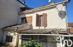Luxeuil-les-Bains, Bourgogne-Franche-Comté 70300