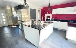 Saint-Vaast-De-Longmont, Picardie 60410