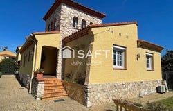 Elne, Languedoc-Roussillon 66200