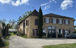 Charlieu, Rhône-Alpes 42190