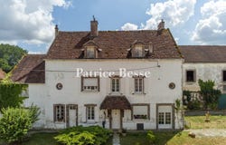 Joigny, Burgundy 89300