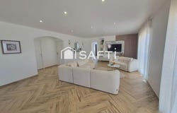 La Celle-Saint-Avant, Centre 37160