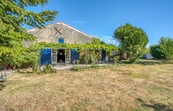 Bois, Poitou-Charentes 17240