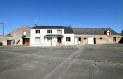 Tivernon, Centre 45170
