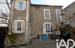 Bourges, Centre-Val de Loire 18000