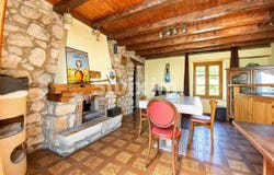 Collonges, Auvergne-Rhône-Alpes 01550