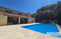 Uchaux, Provence-Alpes-Côte-d'Azur 84100