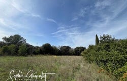 EGUILLES, Provence-Alpes-Côte d'Azur 13510