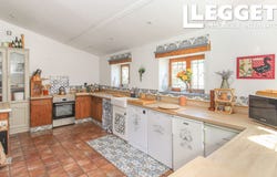 Salles, Nouvelle-Aquitaine 79800