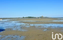 Quettehou, Normandy 50630