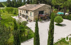 Rognonas, Provence-Alpes-Côte d'Azur 13870