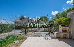 Fontvieille, Provence-Alpes-Côte d'Azur 13990