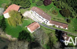 Charroux, Poitou-Charentes 86250