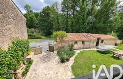 Fenioux, Poitou-Charentes 17350