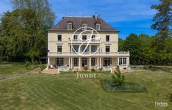 Sens, Burgundy 89100