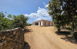 Saint-Saturnin-lès-Apt, Provence-Alpes-Côte d'Azur 84490