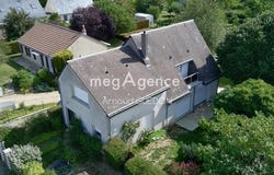Beaumont-La-Ronce, Centre 37360