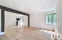 Le Mesnil-Saint-Denis, Île-de-France 78320