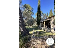 Saint-Etienne-du-Grès, Provence-Alpes-Côte-d'Azur 13103