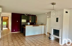Pélissanne, Provence-Alpes-Côte d'Azur 13330