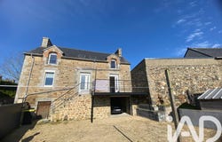 Hénon, Brittany 22150