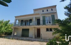 Pertuis, Provence-Alpes-Côte d'Azur 84120