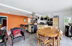 CHATELAIN, Pays de la Loire 53200