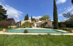 Cadenet, Provence-Alpes-Côte-d'Azur 84160